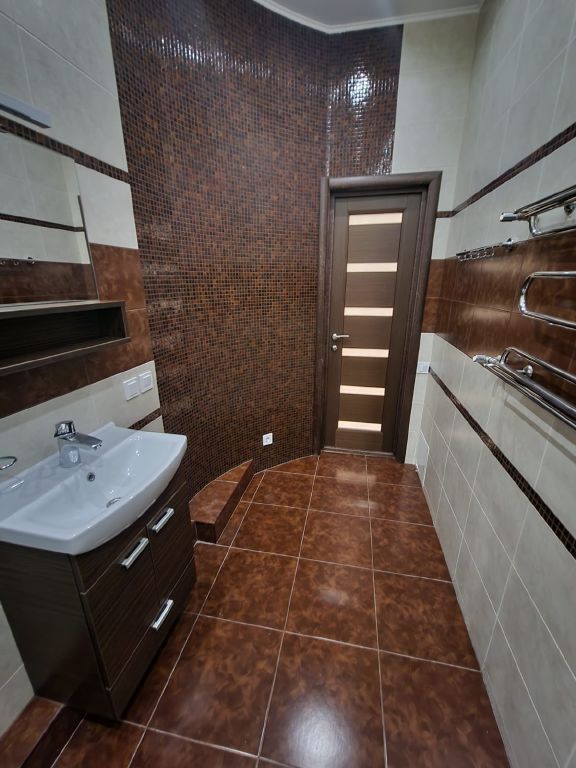 Продажа 4-комнатной квартиры, Севастополь, Античный просп.,  6