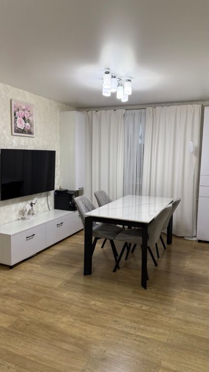 Продажа 2-комнатной квартиры, Севастополь, Блюхера Василия,  10