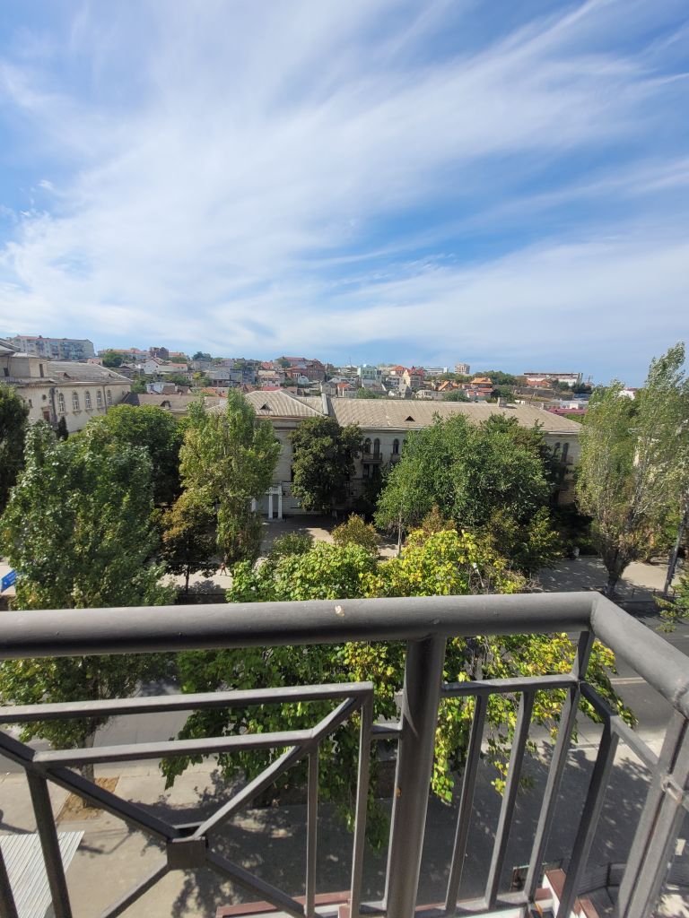 Продажа 2-комнатной квартиры, Севастополь, Гоголя,  15