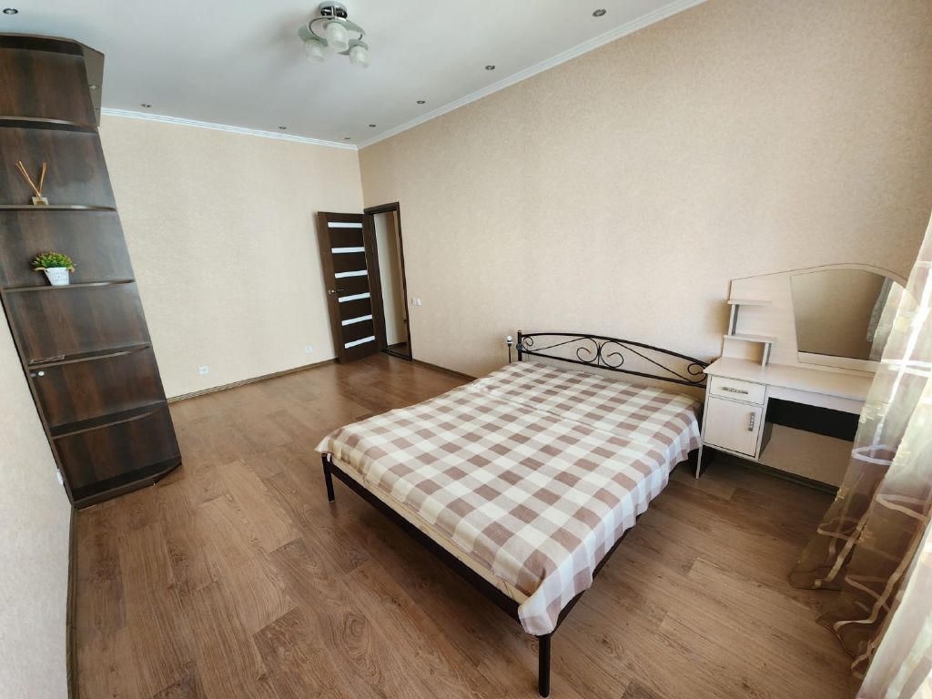 Продажа 4-комнатной квартиры, Севастополь, Античный просп.,  6