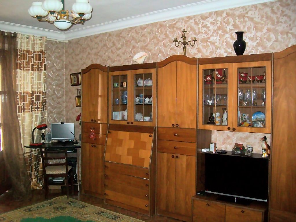 Продажа 2-комнатной квартиры, Севастополь, Адмирала Октябрьского,  13