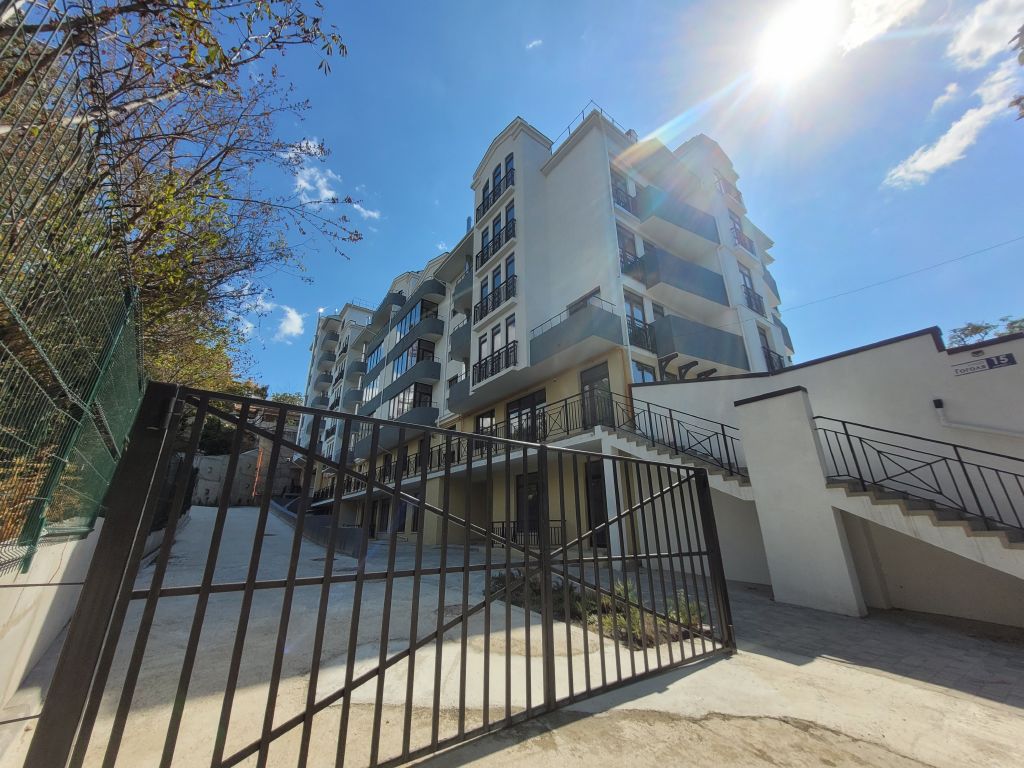 Продажа 2-комнатной квартиры, Севастополь, Гоголя,  15