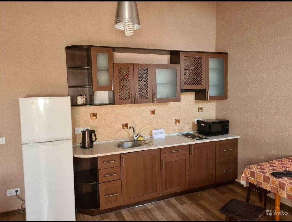 Продажа 4-комнатной квартиры, Севастополь, Античный просп.,  6