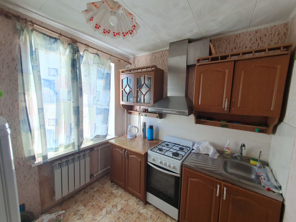 Продажа 1-комнатной квартиры, Севастополь, Октябрьской Революции просп.,  37