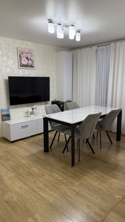 Продажа 2-комнатной квартиры, Севастополь, Блюхера Василия,  10