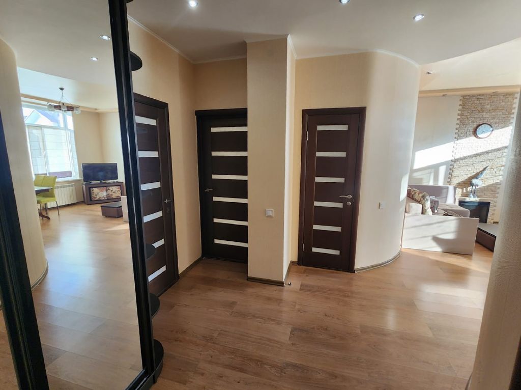 Продажа 4-комнатной квартиры, Севастополь, Античный просп.,  6