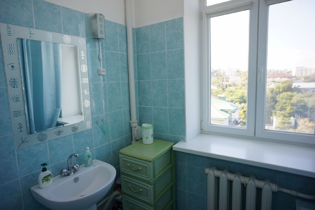 Продажа 4-комнатной квартиры, Севастополь, Большая Морская,  16