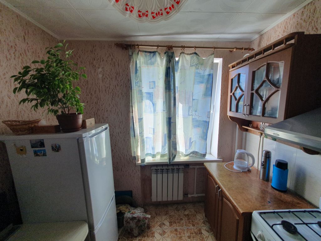 Продажа 1-комнатной квартиры, Севастополь, Октябрьской Революции просп.,  37